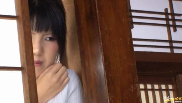 Luscious minx Sayuri Takizawa gives a very special oral stimulation
